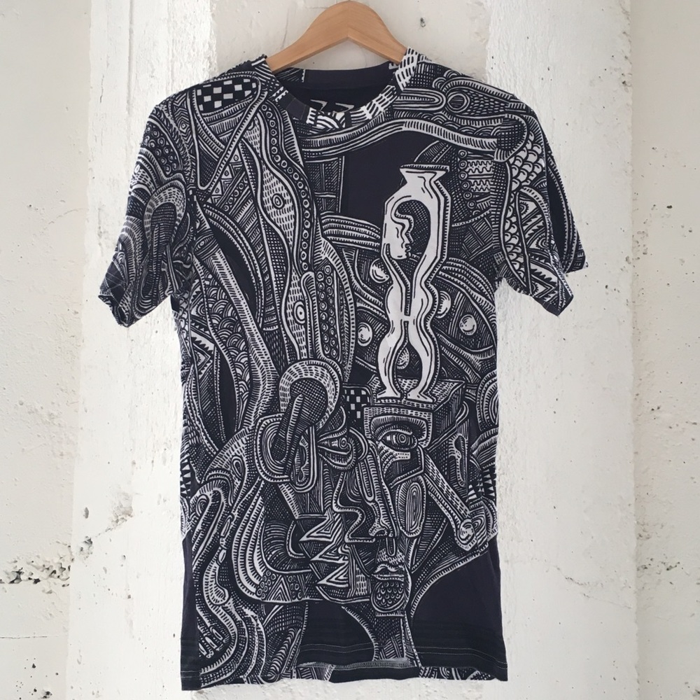 Printed T Shirt by artist Zio Ziegler size M